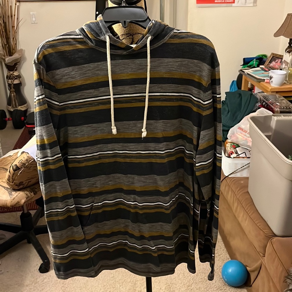 Urban Pipeline Hooded Long Sleeve shirt